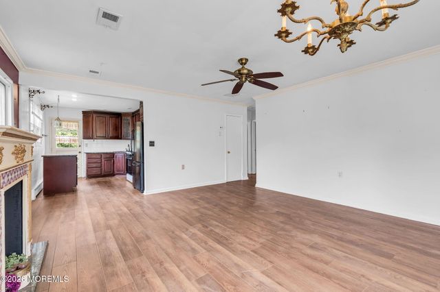 75 Columbine Circle, Toms River, NJ 08755