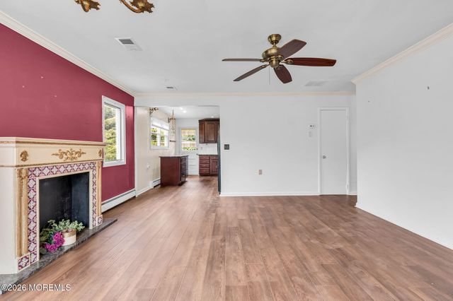 75 Columbine Circle, Toms River, NJ 08755