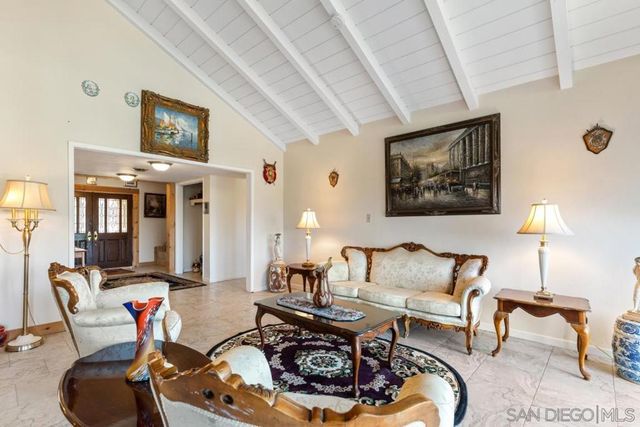 732 Hamilton Lane, Fallbrook, CA 92028