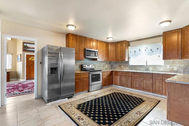 732 Hamilton Lane, Fallbrook, CA 92028