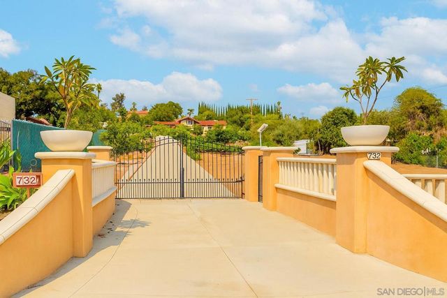 732 Hamilton Lane, Fallbrook, CA 92028