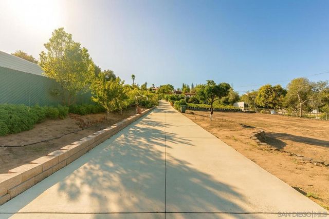 732 Hamilton Lane, Fallbrook, CA 92028