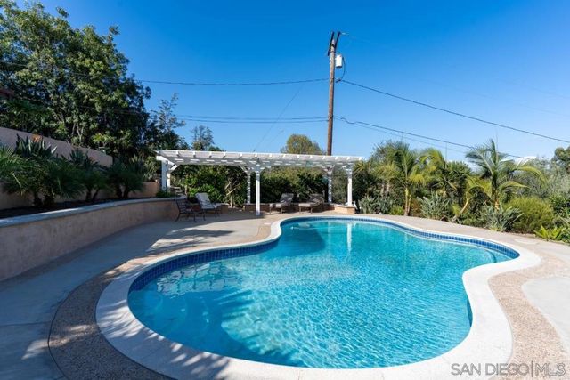 732 Hamilton Lane, Fallbrook, CA 92028