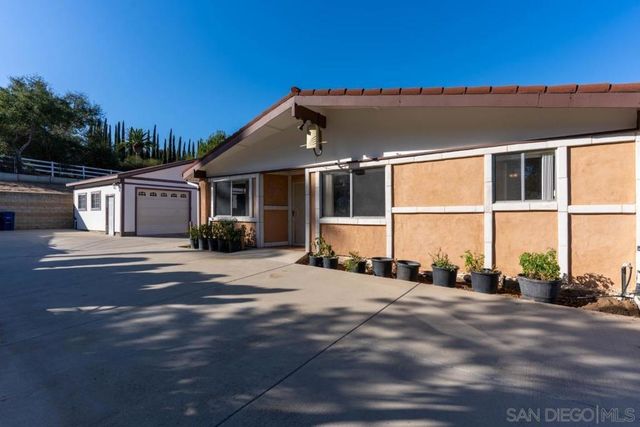 732 Hamilton Lane, Fallbrook, CA 92028