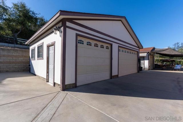 732 Hamilton Lane, Fallbrook, CA 92028