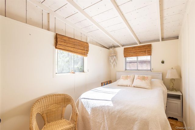 28 Anchor Path, Baiting Hollow, NY 11933