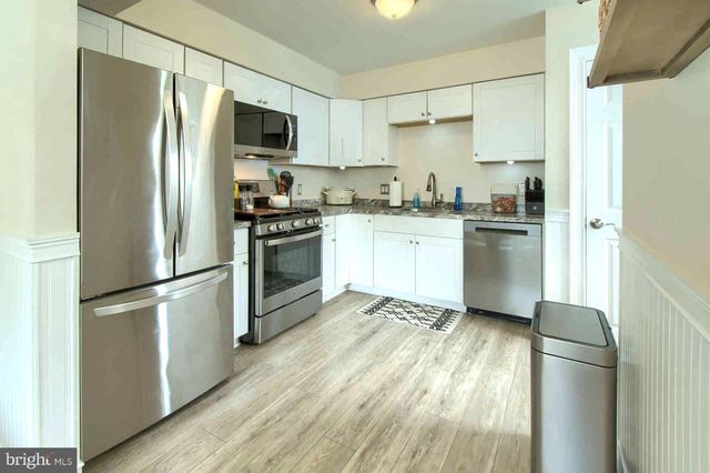 5 FOSTERTOWN LN, Mullica Hill, NJ 08062