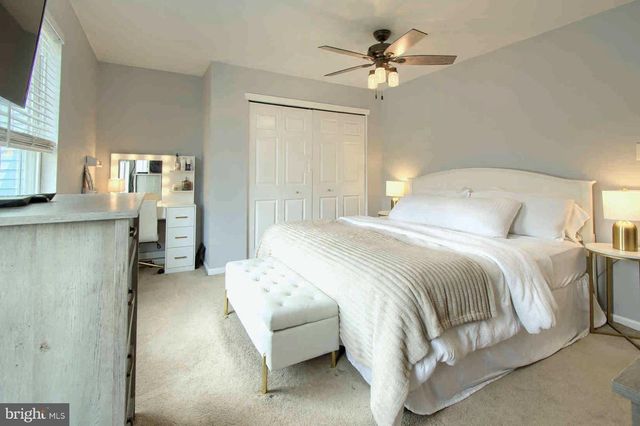 5 FOSTERTOWN LN, Mullica Hill, NJ 08062