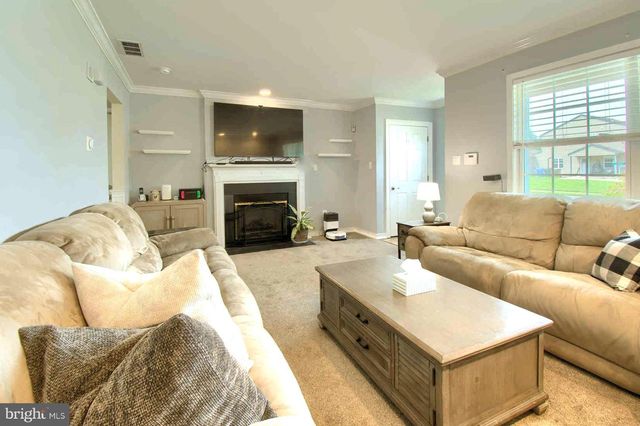 5 FOSTERTOWN LN, Mullica Hill, NJ 08062