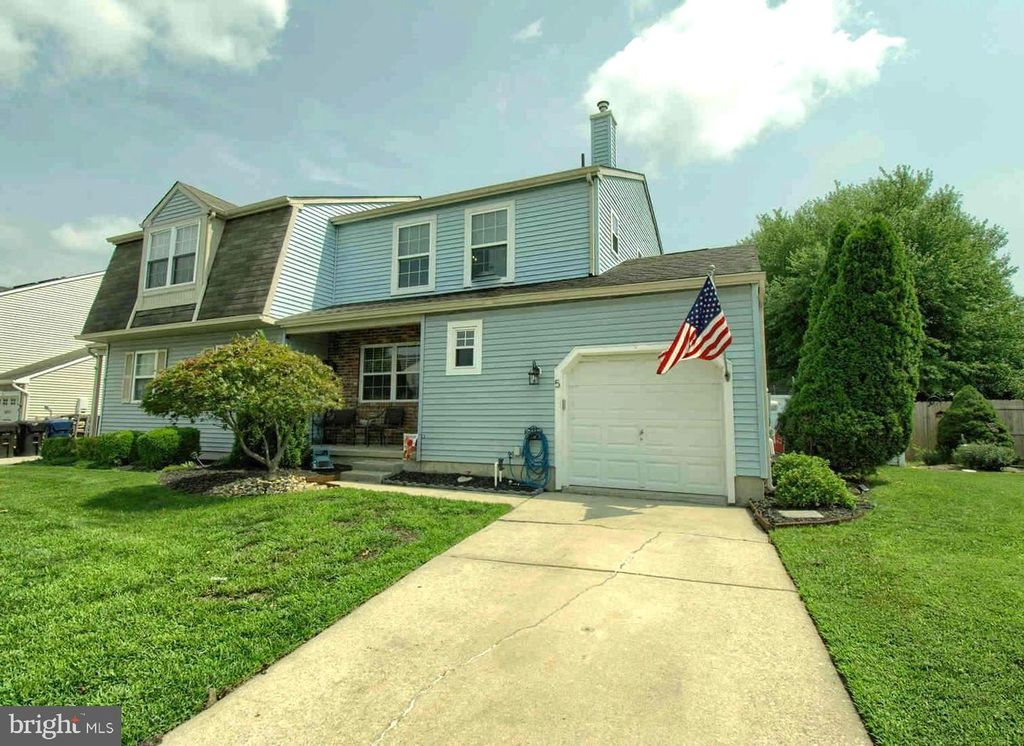 5 FOSTERTOWN LN, Mullica Hill, NJ 08062