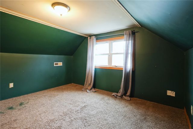 916 9th Street SW, Cedar Rapids, IA 52404