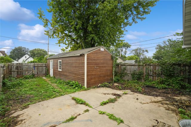 916 9th Street SW, Cedar Rapids, IA 52404
