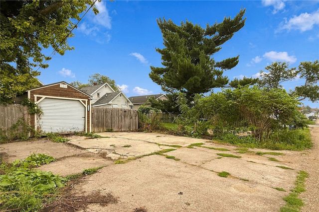 916 9th Street SW, Cedar Rapids, IA 52404