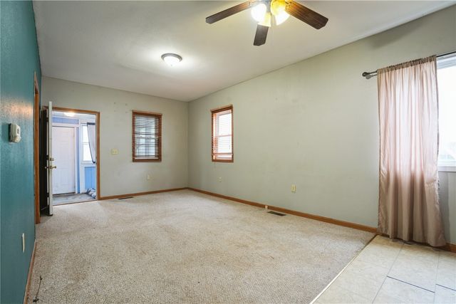 916 9th Street SW, Cedar Rapids, IA 52404