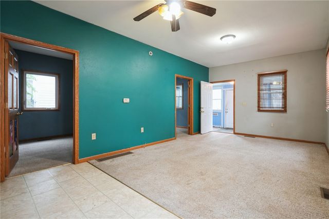 916 9th Street SW, Cedar Rapids, IA 52404