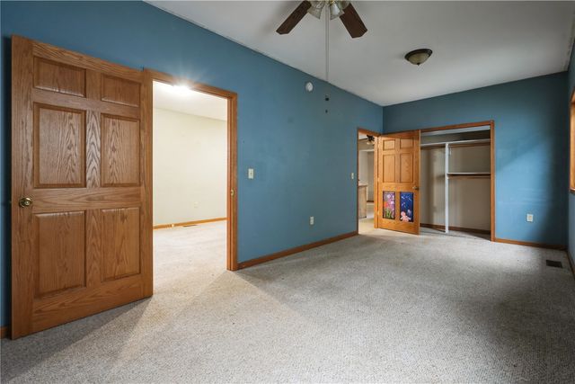 916 9th Street SW, Cedar Rapids, IA 52404