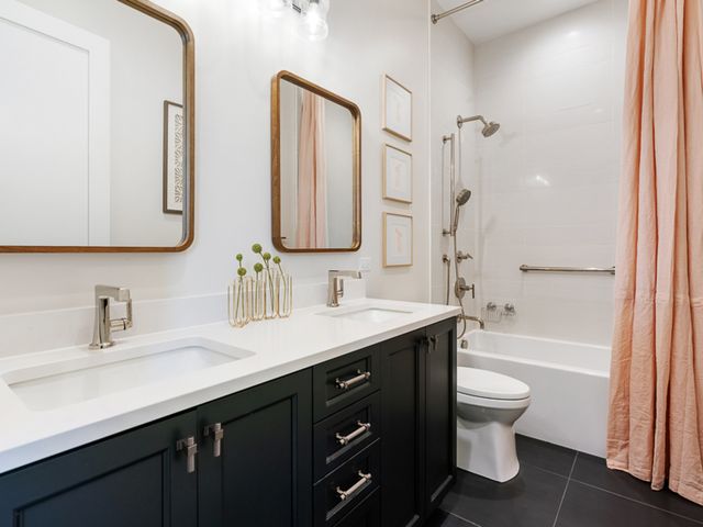 2227 W Huron Street, Chicago, IL 60612