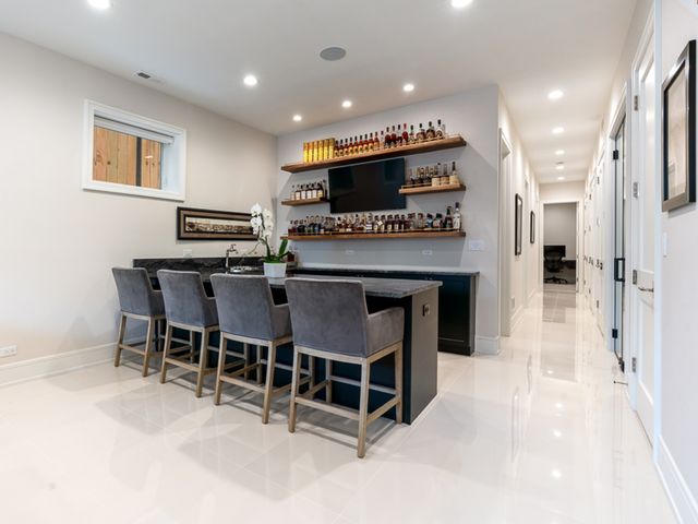 2227 W Huron Street, Chicago, IL 60612