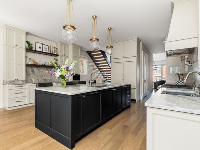 2227 W Huron Street, Chicago, IL 60612