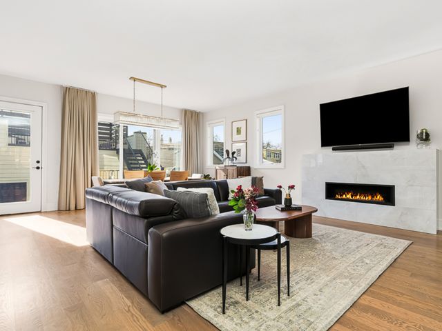 2227 W Huron Street, Chicago, IL 60612