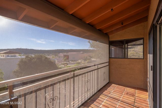 4240 N Summer Set Drive, Tucson, AZ 85750