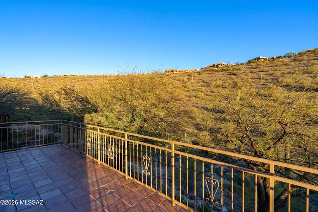 4240 N Summer Set Drive, Tucson, AZ 85750