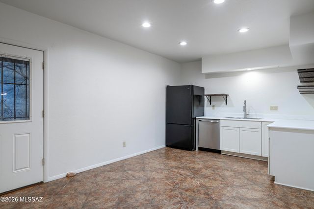 4240 N Summer Set Drive, Tucson, AZ 85750