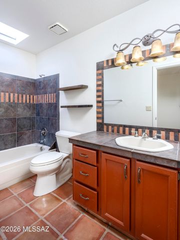 4240 N Summer Set Drive, Tucson, AZ 85750