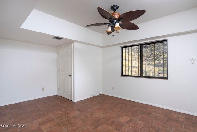 4240 N Summer Set Drive, Tucson, AZ 85750