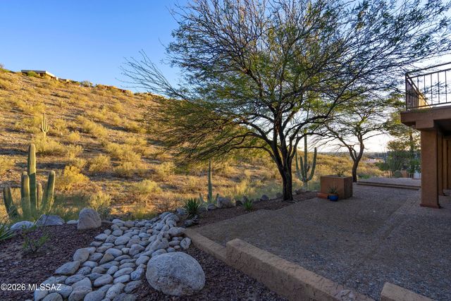 4240 N Summer Set Drive, Tucson, AZ 85750