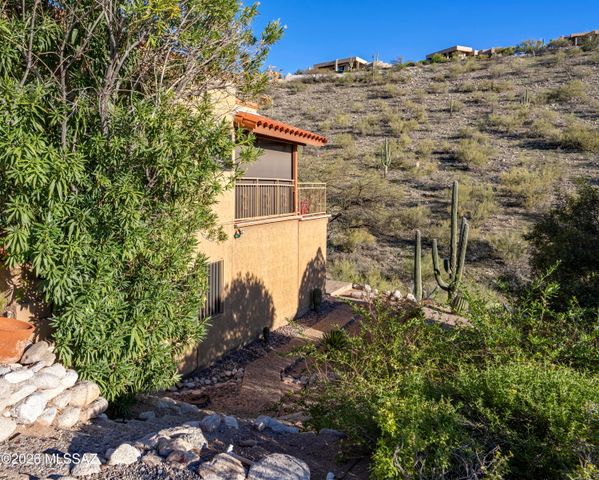 4240 N Summer Set Drive, Tucson, AZ 85750