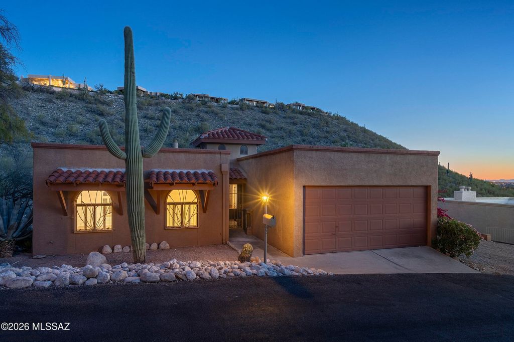 4240 N Summer Set Drive, Tucson, AZ 85750