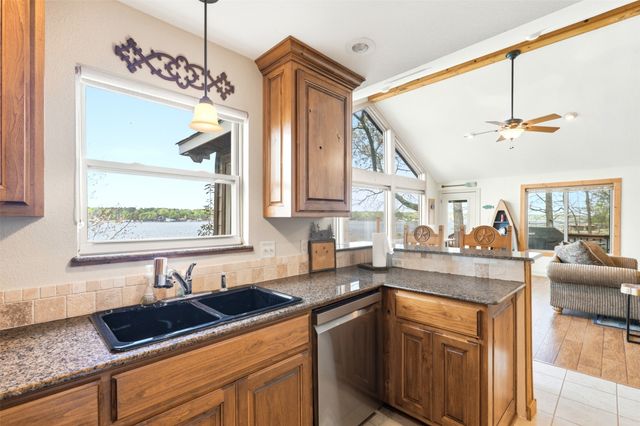 307 S Park Road, Scroggins, TX 75480