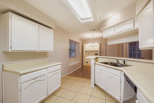 943 Aspen Drive, Desoto, TX 75115