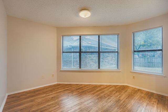 943 Aspen Drive, Desoto, TX 75115