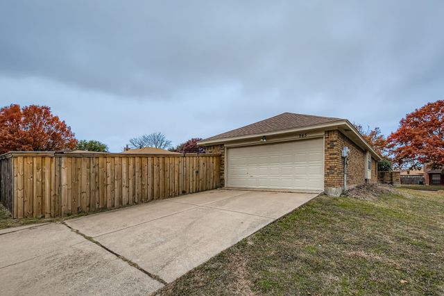 943 Aspen Drive, Desoto, TX 75115