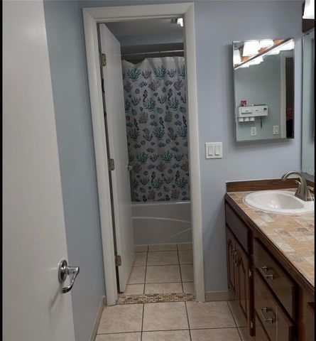 7501 TWELVE OAKS BOULEVARD, Tampa, FL 33634