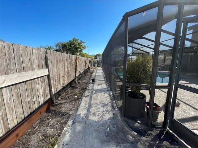 7501 TWELVE OAKS BOULEVARD, Tampa, FL 33634