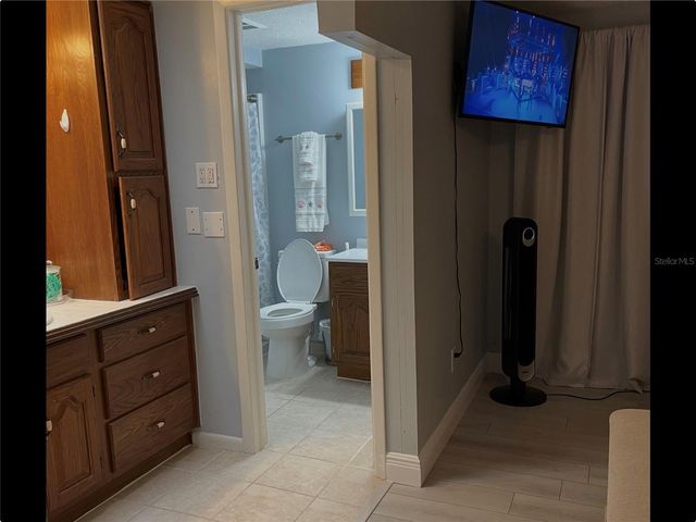 7501 TWELVE OAKS BOULEVARD, Tampa, FL 33634