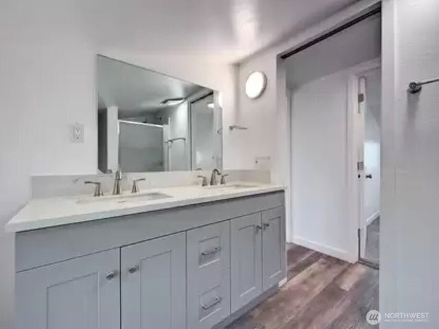 112 Kennebeck Avenue S, Kent, WA 98030