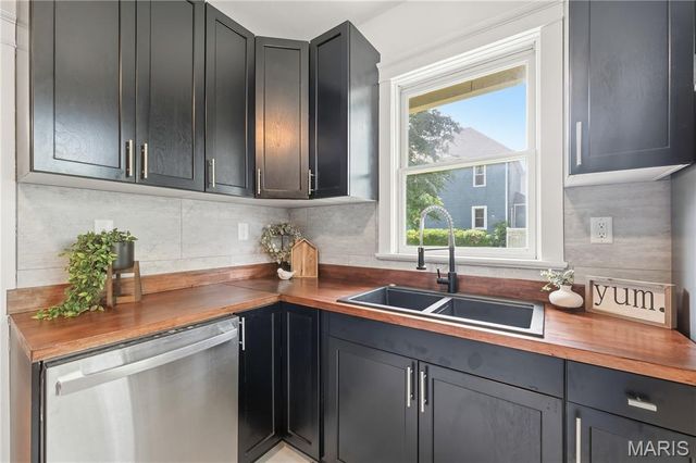 2537 Bredell Avenue, Maplewood, MO 63143