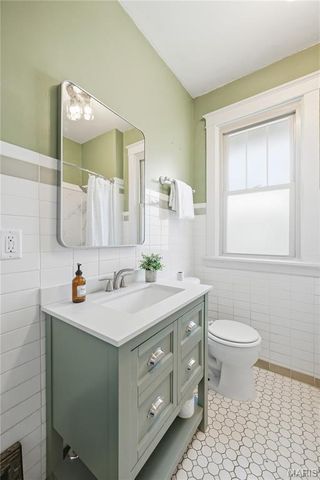 2537 Bredell Avenue, Maplewood, MO 63143