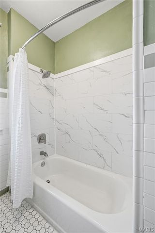 2537 Bredell Avenue, Maplewood, MO 63143