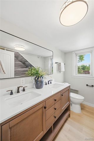 2537 Bredell Avenue, Maplewood, MO 63143