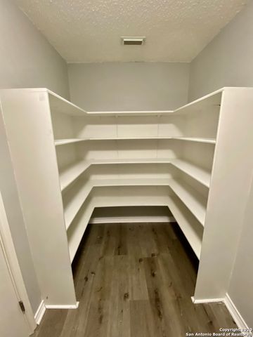 8127 OCEAN MEADOW DR, Converse, TX 78109