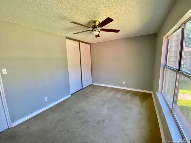 8127 OCEAN MEADOW DR, Converse, TX 78109