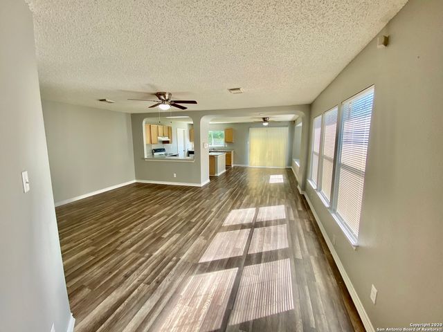 8127 OCEAN MEADOW DR, Converse, TX 78109