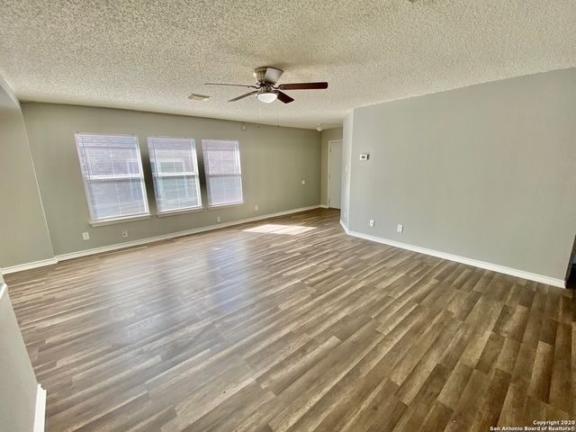 8127 OCEAN MEADOW DR, Converse, TX 78109