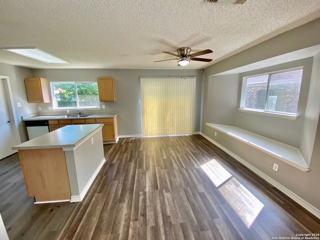 8127 OCEAN MEADOW DR, Converse, TX 78109