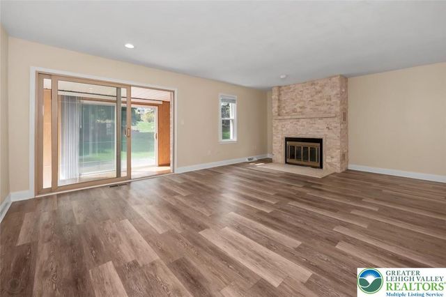 184 Springhouse Road, Allentown City, PA 18104